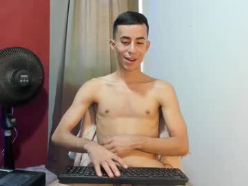 _fiore_ - Live Male Cam – Free Gay Cam Show