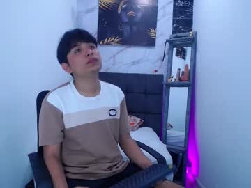 _mickey_jr - Live Male Cam – Free Gay Cam Show