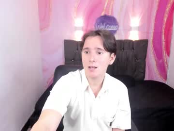Aaron_latinboy25, 27 years old, 🍆Hey my name is Aaron, i am a Straight Boy. Do you want to have fun with me?🍆 #straight #new #cum #bbc #latino, webcam photo