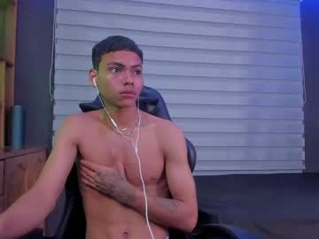 adam_piarse - Live Male Cam – Free Gay Cam Show
