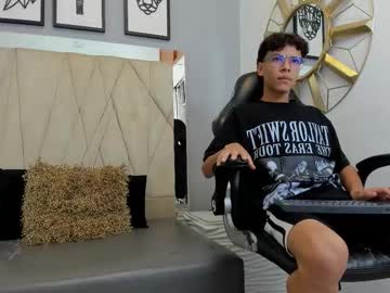 adams_bobby - Live Male Cam – Free Gay Cam Show