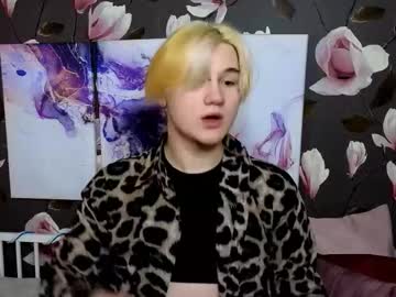 Adrian_eliss, 18 years old, GOAL: Jerk off [193 tokens remaining] Welcome to my room! #cum #18 #femboy #twink #young, webcam photo