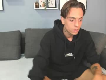 Adrian_florinn, 18 years old, Welcome to my room! - Goal: Cumshow [3000 tokens left] #18 #twink #young #cum #feet, webcam photo