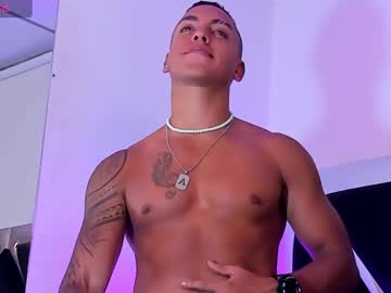 adriianlopez – Live Performer