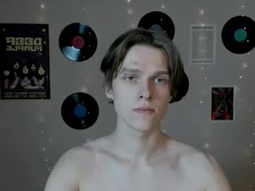 Aiden_wave, GOAL: take off the sweater [100 tokens remaining] Welcome to my room! #18 #gay #feet #new #shy, webcam photo