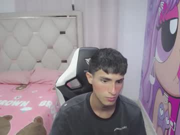 akyra_latin - Live Male Cam – Free Gay Cam Show