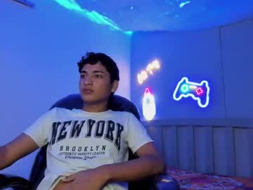alamgrey_ - Live Male Cam – Free Gay Cam Show