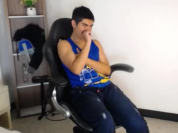 alejandroramiirez_ – Live Performer