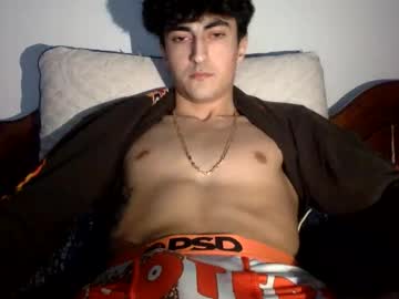 Alexxwillis, 18 years old, hey im new here come chat with me #18 #new #bigcock #cum #gay, webcam photo