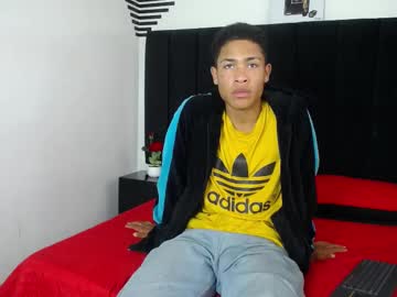 Andderrox, 18 years old, GOAL: Smile [3 tokens remaining] Welcome to my room! #feet #blonde #redhead #lovense #new, webcam photo