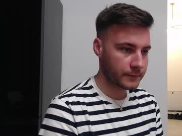 andrew2305 - Live Male Cam – Free Gay Cam Show