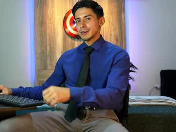 andrew_elliot – Watch Him Jerk, Strip, & Show It All