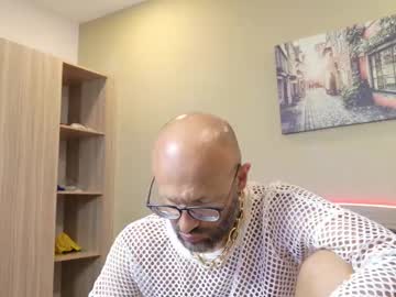 Anthonyxroyal, 35 years old, Goal: Give a blowjob to a dildo #new #feet #slave #master #uncut - Next Goal: I'll give control of the toy for three minutes to, webcam photo