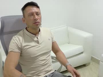 Arcangel_bigpectorals, 42 years old, GET NAKED [80 tokens left] #bigcock #couples #games #new #master, webcam photo