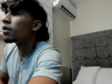 aris_kenar - Live Male Cam – Free Gay Cam Show