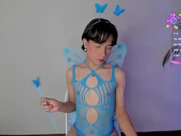 Ash_femboy, 18 years old, Current Goal: HARD COCK 🍆🤤 at 77 tokens -- Next Goal: HELICOPTER 😈😈 -- I'm Ash i'm #new here, im a #femboy guy, #twink , #18 and #skinny, webcam photo