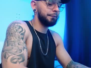 Axel_7070, 29 years old, I'm new, I deserve a good welcome #muscle #new #cum #latino #feet pvt is open <3¡, webcam photo