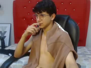 Axel_rose20, GOAL: Sexy dance [34 tokens remaining] Welcome to my room! #bigcock #cum #new #young #18, webcam photo