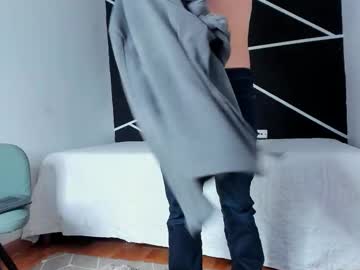axell_blazee - Live Male Cam – Free Gay Cam Show