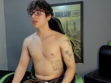 axelraven - Live Male Cam – Free Gay Cam Show