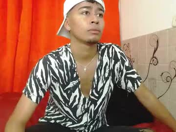 Bart_golden, 25 years old, GOAL: Take off Shirt [20 tokens remaining] Welcome to my room! Let´s Play with Bart #Feet #Young # #Tattoo #New, webcam photo
