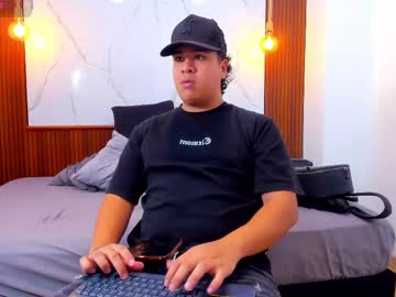 Bennett_alejoo, 23 years old, show cum  #18 #findom #bigcock #chubby #latino, webcam photo