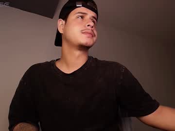 Bjorn_steels, I'm new here!🤞🏻My cock is about to burst!🔥Flex arms [35 tokens left] #bigcock #lovense #muscle #new #cum, webcam photo