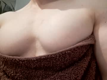 boobiesguy90 - Live Male Cam – Free Gay Cam Show