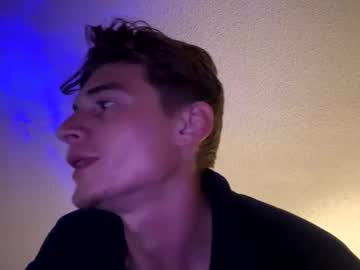 Profile photo of boynekstdoorr (currently offline)