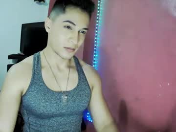 bradpitt_x – Watch Him Jerk, Strip, & Show It All
