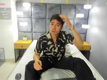 Brunoturnerr, 29 years old, GOAL: Spank me [25 tokens remaining] Kiss me, take me, make me yours, let's be one!🥵  #gay #pvt #new #cute #alpha, webcam photo