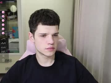 callme_christian – Watch Him Jerk, Strip, & Show It All