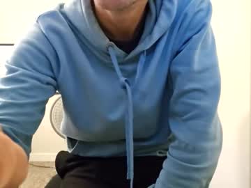 Caseypaisley, Come hang out while I play naked video games! ! (No toy today) #skinny #hung #new #bigcock #bigballs, webcam photo