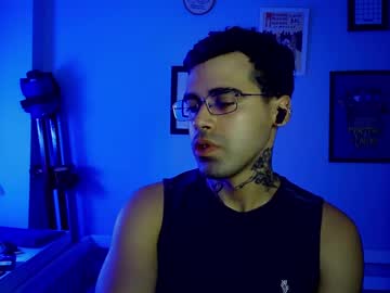 Celesluddenn, 24 years old, Show Butt 30s [199 tokens left] #bigcock #muscle #18 #young  #new, webcam photo