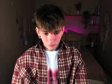 Chad_wilson, 18 years old, GOAL: For a good start [288 tokens remaining] Welcome to my room! #bigcock #young #18 #twink  #new, webcam photo