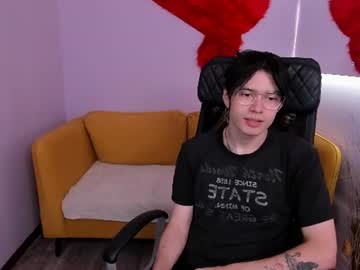 Chadd_white, 19 years old, take off T-shirt #bigcock #twink #cum #new #young [100 tokens remaining], webcam photo