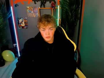 Chase_muscular, 18 years old, Hi all. This is my first day. Support me ♥ #18 #new #muscle #young #feet, webcam photo