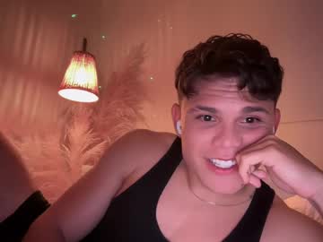 chris_argent - Live Male Cam – Free Gay Cam Show