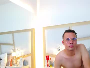 chris_barker – Watch Him Jerk, Strip, & Show It All