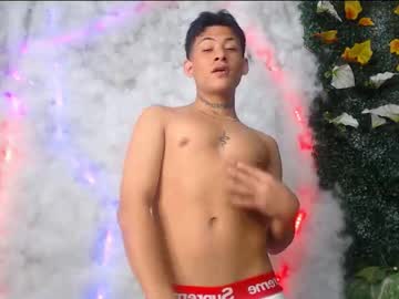 chris_tayra - Live Male Cam – Free Gay Cam Show