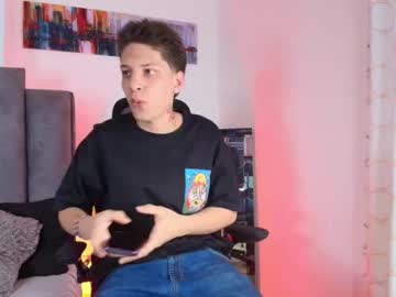 Christian_vice, 21 years old, show cum public [2000 tokens remaining] #new #cum #daddy # milk #latino, webcam photo