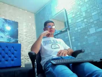 christopergiraldo - Live Male Cam – Free Gay Cam Show