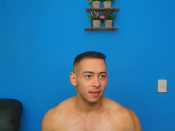 christopher_w - Live Male Cam – Free Gay Cam Show