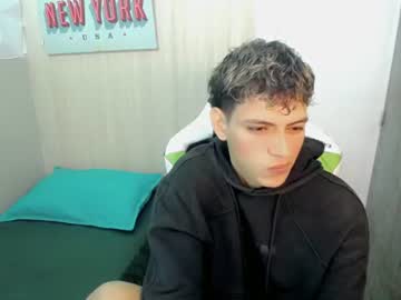Cody_juniorr_, 20 years old, ❤️💋 Lets play! 💦 🎯 ❤️SHOW BODY NAKED [65 tokens left] #cum #latino #new #bigdick #sexy, webcam photo