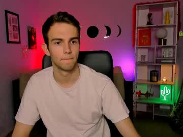Colin_storm, 21 years old, GOAL: my first goal [207 tokens remaining] Welcome to my room! #feet #blonde #redhead #shy #new, webcam photo