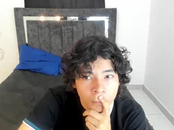 Cristian_camilo18, 18 years old, Hello, I'm back! Remember to follow me! #18 #student #young #twink #alone, webcam photo