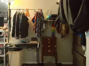 Cyberstallion420, 27 years old, Amputee talking and rubbing for your pleasure! Hang out with me and watch me entertain! #longhair #amputee #new #sexy #analtoys, webcam photo