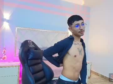 Cyrus_tay, GOAL: Spank ass x5 [62 tokens remaining] ❤️Play with my patterns 11,22,33,55,111,222,333,555 for make me moan and wet ❤️ #new #latina #daddy #ebony #sissy, webcam photo