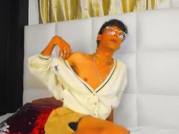 D3rke_666, 18 years old, GOAL: Spit on Dick [61 tokens remaining] Horny #twink live and playful 😈 Don’t just watch… control me #18 #pvt #precum #socks, webcam photo