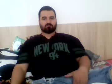 Daddyy000018, 33 years old, 🐻 New Bear in town! Friendly, masculine & ready to show you a good time. Say hi! 🐻 #new #bear #daddy #master #mature", webcam photo